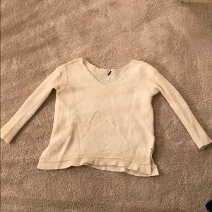 FREE PEOPLE WHITE SWEATER
